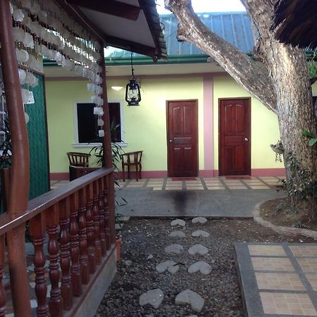 Tia Mers Guest House Puerto Princesa Exterior foto