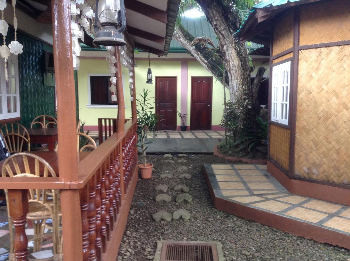 Tia Mers Guest House Puerto Princesa Exterior foto