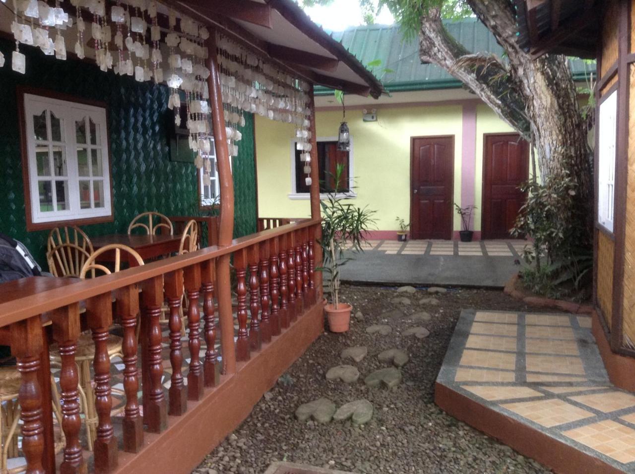 Tia Mers Guest House Puerto Princesa Exterior foto