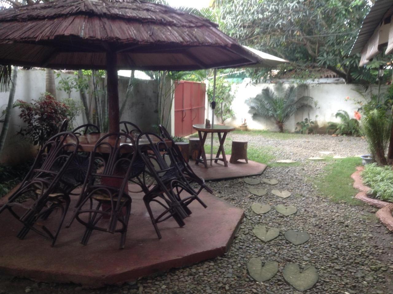 Tia Mers Guest House Puerto Princesa Exterior foto